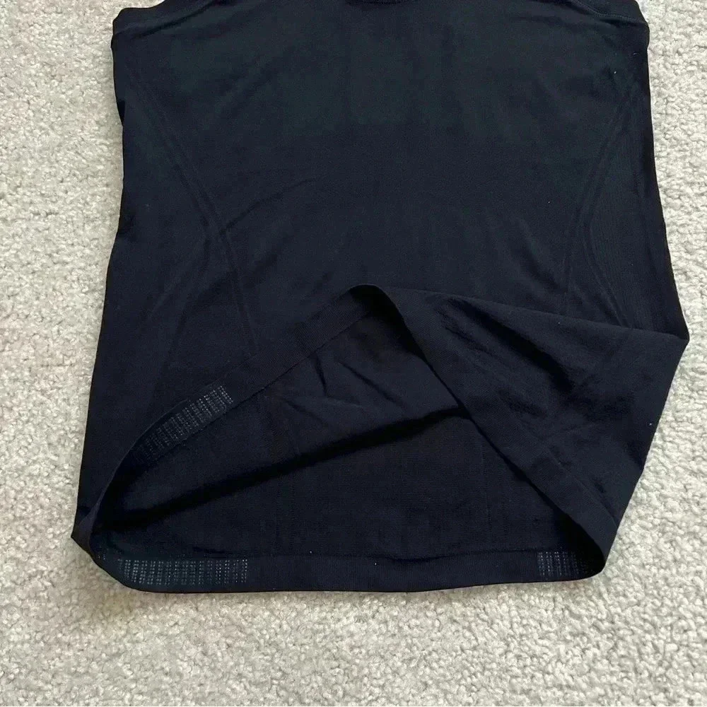 ATHLETA Momentum Seamless Tank Top Women’s Size Medium Black #530501 $59 Active
